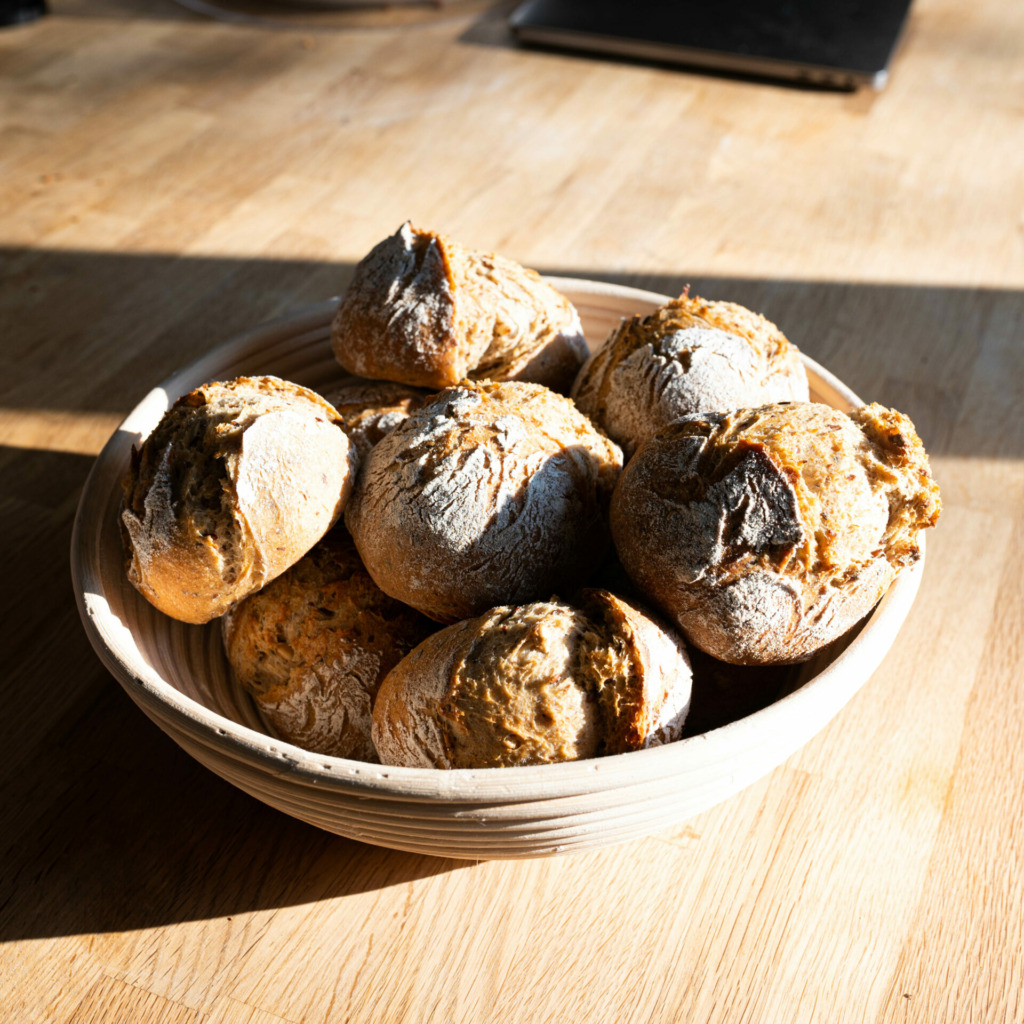 Dinkelbrötchen, Dinkelkrusties mit Roggen und Buttermilch