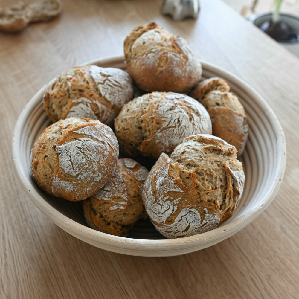 Dinkelbrötchen, Dinkelkrusties mit Roggen und Buttermilch