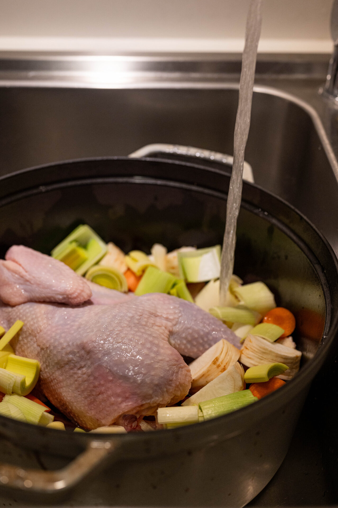 Das beste Grundrezept für Hühnerbrühe, Omas Hühnersuppe