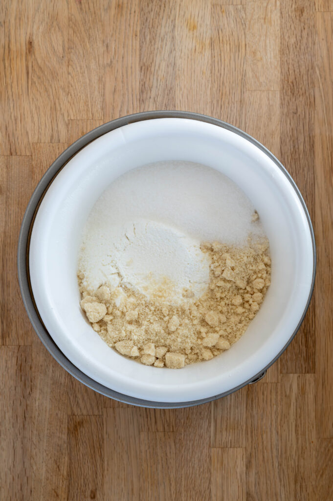 Veganer Tortenboden – einfaches Grundrezept für Mandelboden, ohne Ei